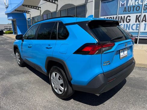 Used 2020 Toyota RAV4 LE FWD image 13