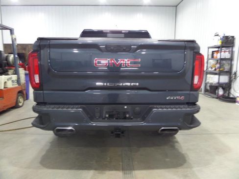 Used 2019 GMC Sierra 1500 AT4 w/ AT4 Premium Package image 5
