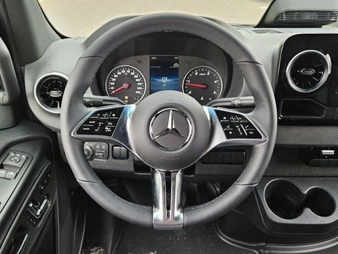 New 2025 Mercedes-Benz Sprinter 2500 image 15