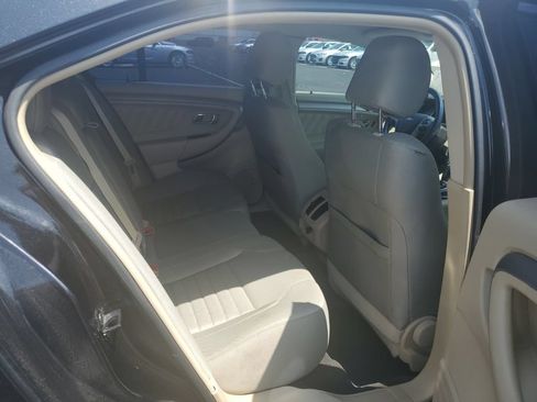 Used 2015 Ford Taurus SE FWD image 8