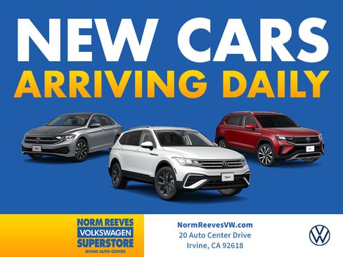 Used 2022 Volkswagen Tiguan SE w/ Panoramic Sunroof Package image 9