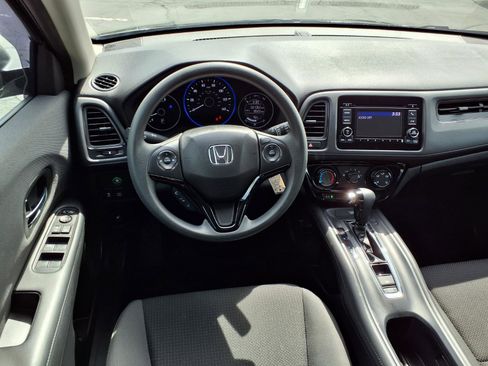 Certified 2022 Honda HR-V LX image 7