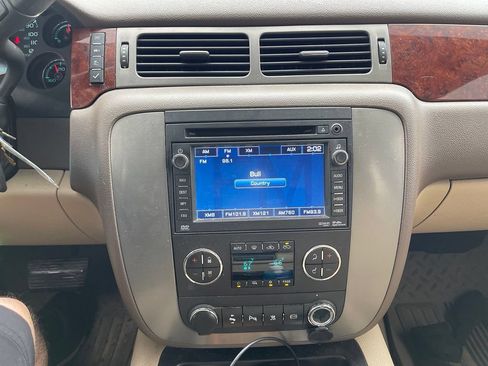 Used 2011 GMC Sierra 2500 SLT w/ Entertainment Package AWD/4WD image 7