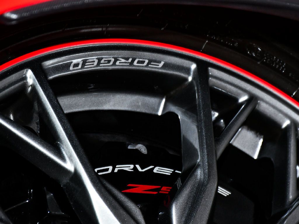 Used 2024 Chevrolet Corvette Stingray Premium Conv w/ Z51 Performance Package RWD image 93