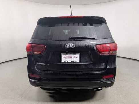 Used 2020 Kia Sorento S image 6