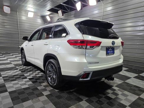 Used 2019 Toyota Highlander Limited Platinum image 7