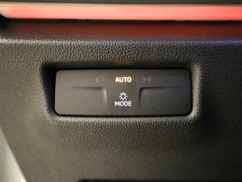 New 2026 Volkswagen Tiguan SE AWD/4WD image 27