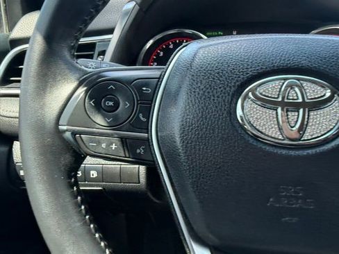Used 2018 Toyota Camry XSE FWD image 21