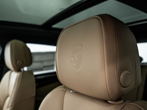 New 2025 Porsche Macan image 20