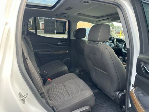 Used 2019 GMC Acadia SLE w/ Driver Alert Package I image 15