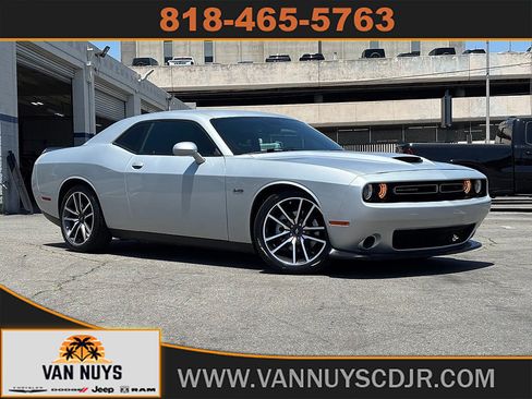 Used 2023 Dodge Challenger R/T RWD image 1