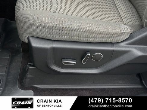 Used 2016 Ford F150 XLT w/ Equipment Group 302A Luxury AWD/4WD image 11