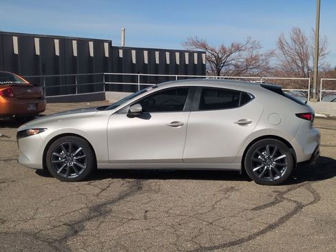 Used 2024 MAZDA MAZDA3 s image 9