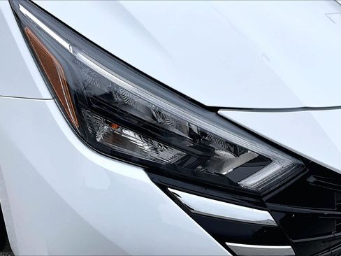 New 2025 Nissan Versa S image 18