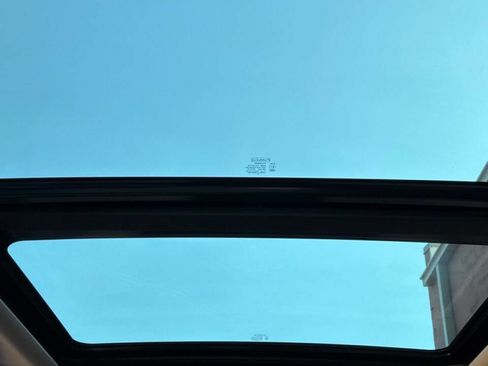 Used 2018 Lincoln Navigator L Reserve w/ Technology Package image 31