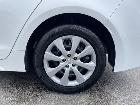 Used 2023 Toyota Corolla LE FWD image 10