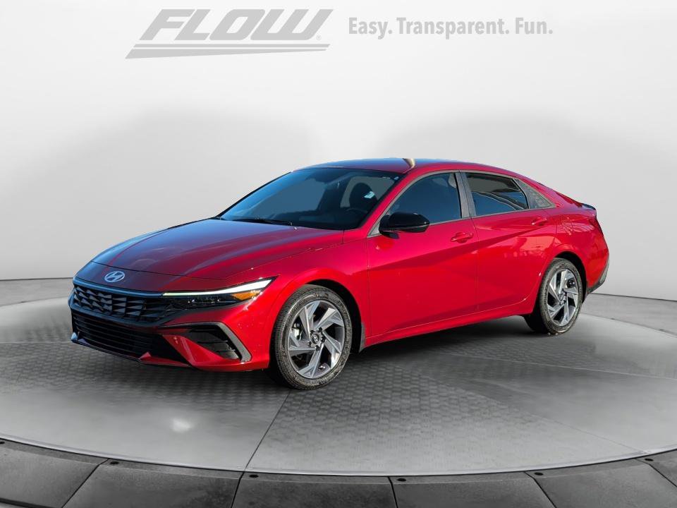 Certified 2025 Hyundai Elantra Sport FWD image 3