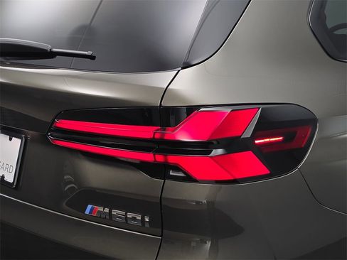 New 2026 BMW X5 M60i image 33