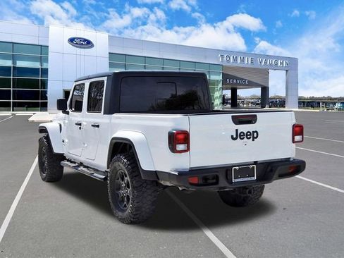 Used 2023 Jeep Gladiator Willys image 2