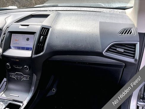 Used 2020 Ford Edge SE FWD image 14