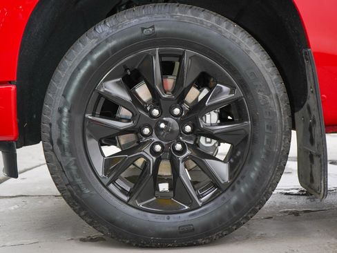 Used 2022 Chevrolet Silverado 1500 Custom AWD/4WD image 26