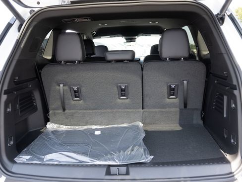 New 2026 GMC Acadia Elevation w/ Black Edition FWD image 24