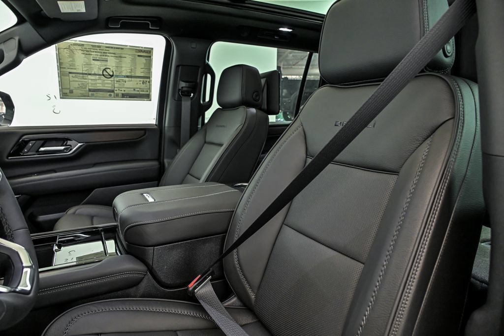 New 2026 GMC Yukon XL Denali w/ Denali Reserve Package AWD/4WD image 9