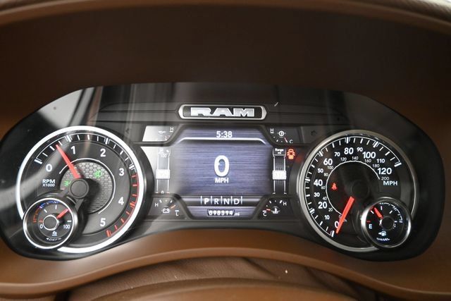 Used 2022 RAM 3500 Laramie AWD/4WD image 18