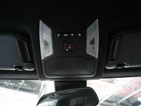 Used 2023 Toyota RAV4 SE image 18