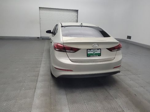 Used 2018 Hyundai Elantra SEL FWD image 6