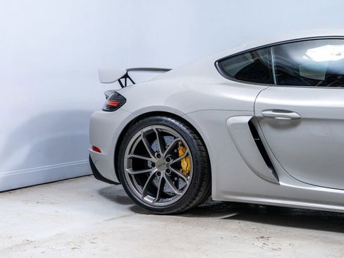 Certified 2021 Porsche 718 Cayman GT4 RWD image 11