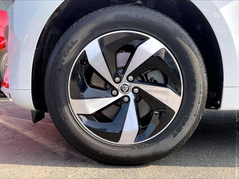 Used 2024 Jaguar F-PACE R-Dynamic S image 9