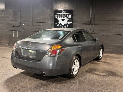 Used 2011 Nissan Altima 2.5 S FWD image 7