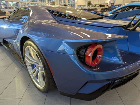Used 2022 Ford GT image 23