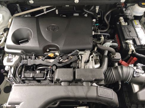 Used 2019 Toyota RAV4 XLE FWD image 30