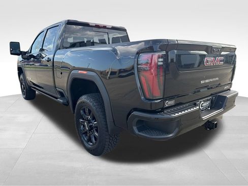 New 2026 GMC Sierra 2500 AT4 w/ AT4 Premium Plus Package AWD/4WD image 8