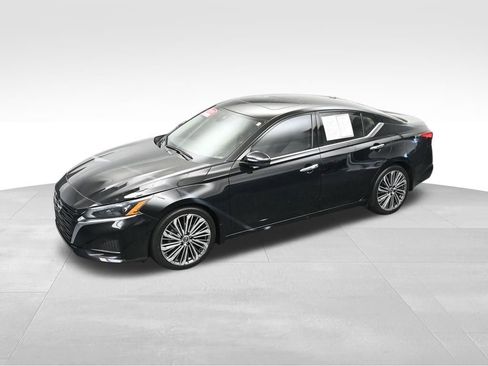 Used 2024 Nissan Altima 2.5 SL FWD image 36