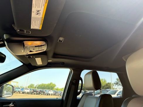 Used 2021 Dodge Durango R/T w/ Blacktop Package AWD/4WD image 17