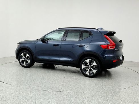 New 2026 Volvo XC40 B4 Plus w/ Climate Package image 7