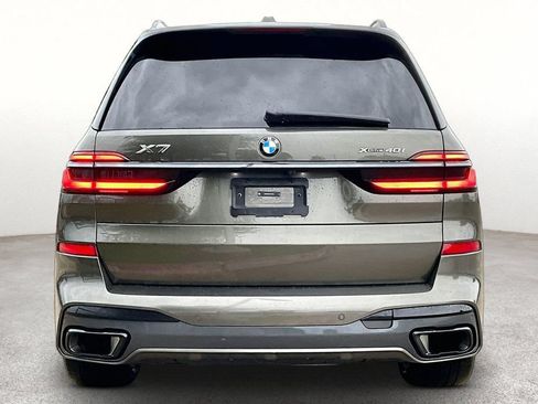 Used 2024 BMW X7 xDrive40i w/ M Sport Package AWD/4WD image 4