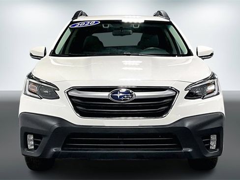 Used 2020 Subaru Outback Premium image 2