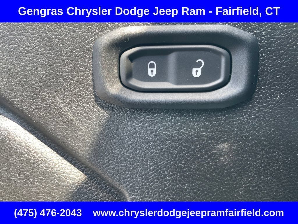Certified 2024 Jeep Wrangler Unlimited w/ Convenience Group AWD/4WD image 42