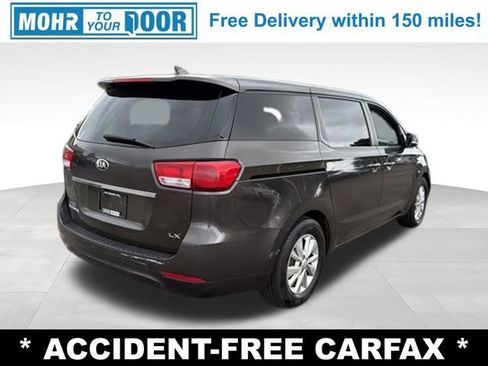 Used 2018 Kia Sedona LX FWD image 6