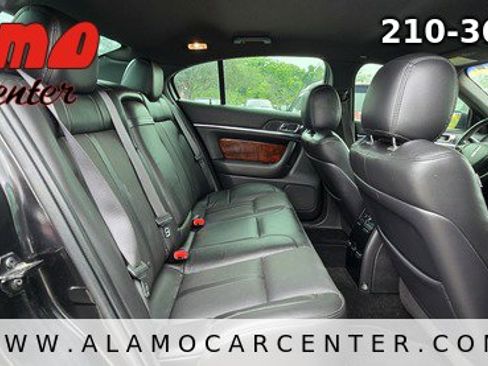 Used 2013 Lincoln MKS FWD image 19