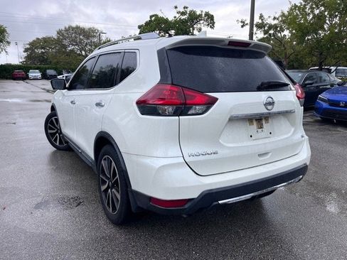Used 2018 Nissan Rogue SL w/ Premium Package image 3