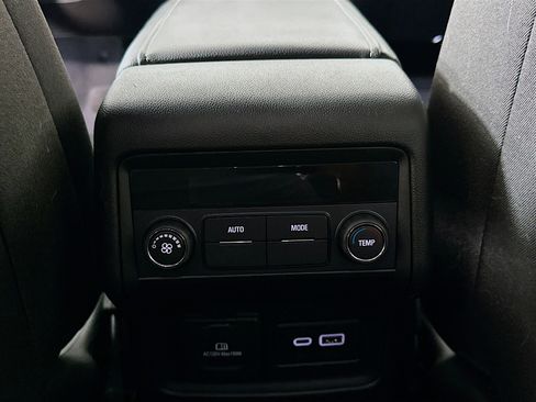 Used 2023 GMC Acadia SLE w/ Driver Convenience Package image 25