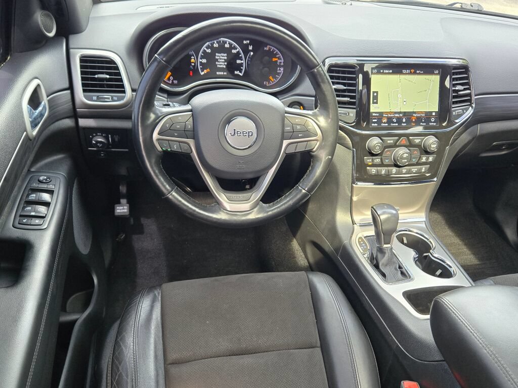 Used 2021 Jeep Grand Cherokee Laredo X AWD/4WD image 2