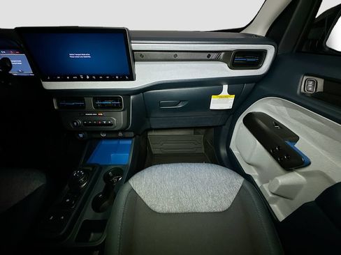 New 2026 Ford Maverick XLT w/ XLT Luxury Package FWD image 26