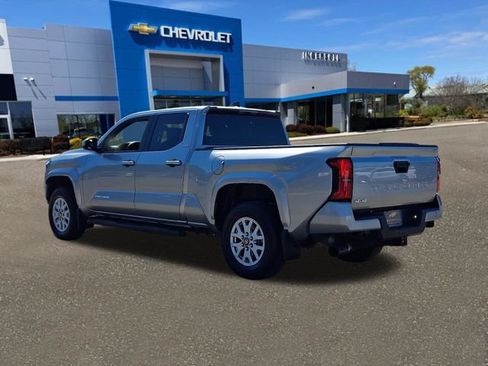 Used 2025 Toyota Tacoma SR5 AWD/4WD image 24