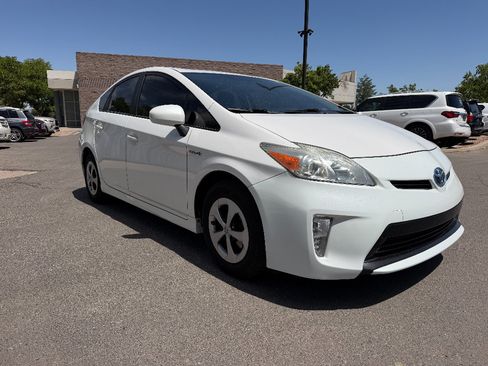 Used 2012 Toyota Prius Two FWD image 3